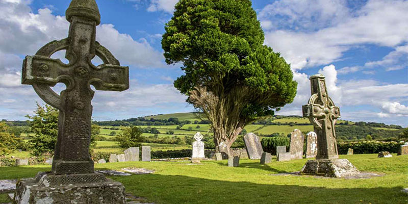 An ancient cemetery in Lingaun Valley